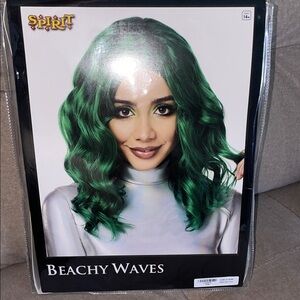 Spirit Vibrant Emerald Beachy Waves Wig
